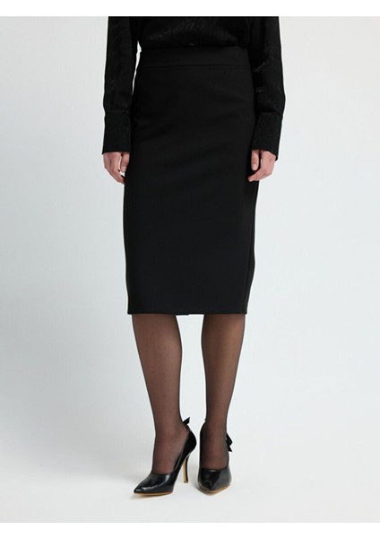 Arkadan Fermuarlı Kalem Etek Siyah 12709135116 modelleri