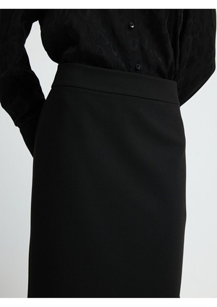 Arkadan Fermuarlı Kalem Etek Siyah 12709135116 indirimleri