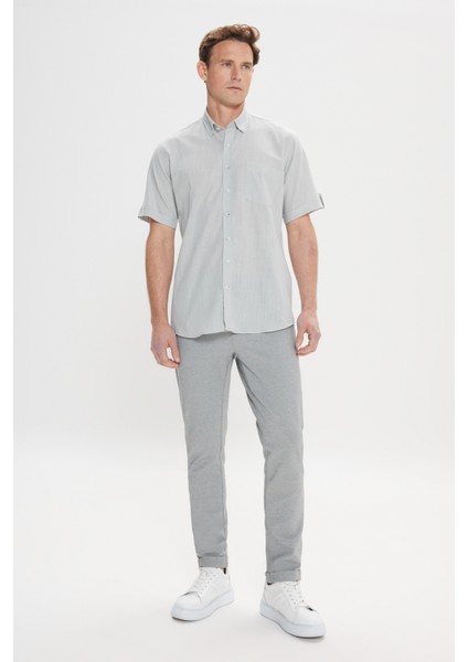 Erkek Gri Comfort Fit Rahat Kesim Düğmeli Yaka Keten Görünümlü %100 Pamuk Flamlı Kısa Kollu Gömlek fiyatları