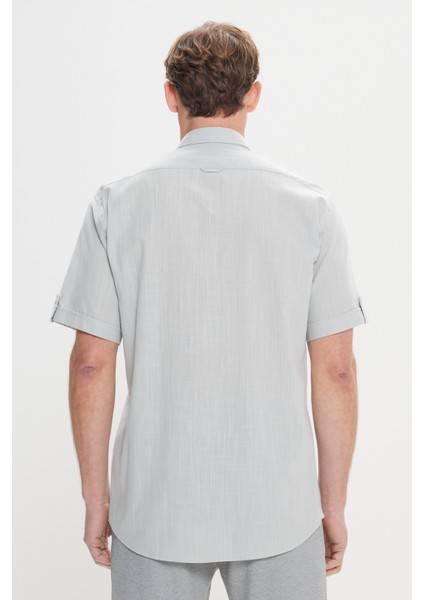 Erkek Gri Comfort Fit Rahat Kesim Düğmeli Yaka Keten Görünümlü %100 Pamuk Flamlı Kısa Kollu Gömlek indirimleri