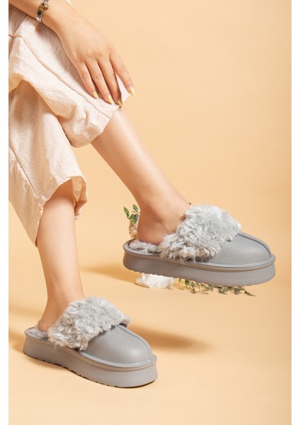 Kadın Peluşlu Yumuşak Hafif Ses Yapmayan Kaymaz Eva Taban Kışlık Ev Terliği modelleri