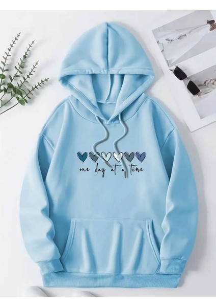 One Day At Time Baskılı Kapüşonlu Cepli Pamuklu Mavi Sweatshirt