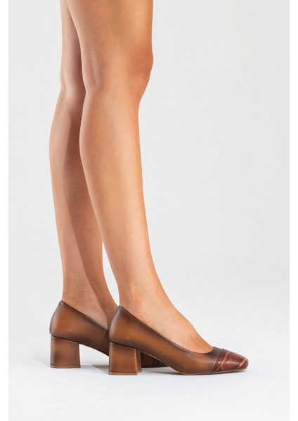 Kadın Kahverengi Desenli Hakiki Deri Küt Burun Özel Tasarım Günlük Klasik Topuklu Ayakkabı fiyatları