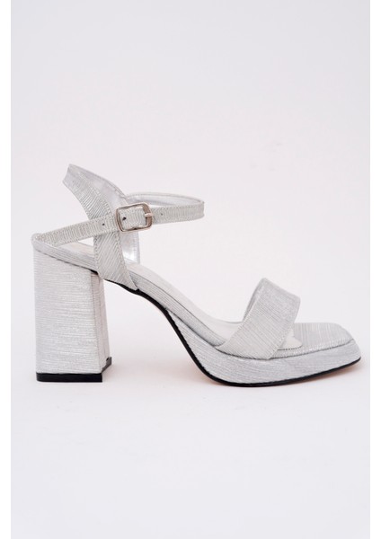 BA04585 Kadın Kare Burun 9 cm Platform Sandalet Gümüş Simli Tek Bantlı Ayakkabı - 40 fırsatları