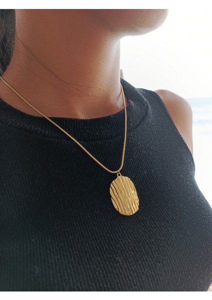 Çelik Ucu Desenli Zarif Şık Kolye