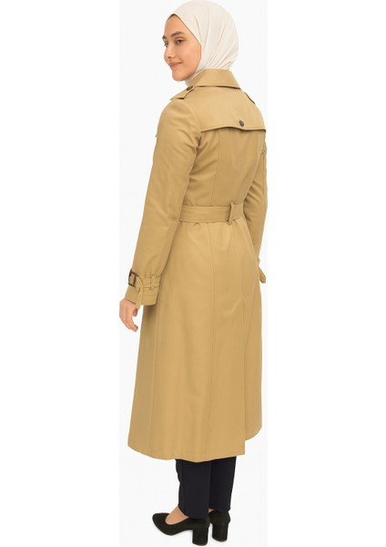 Tesettür Kadın Trençkot Camel Renk Uzun Model Kemerli