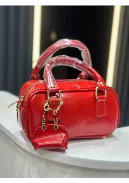 Kirmizi bayan el çantası