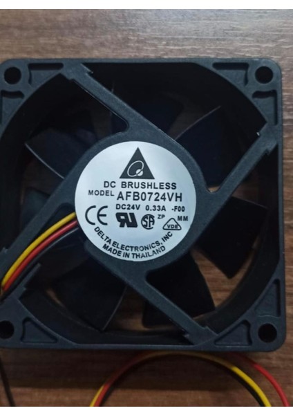AFB0724VH-F00 ,70X25MM 24VDC 52-Cfm 3-Kablo Fan
