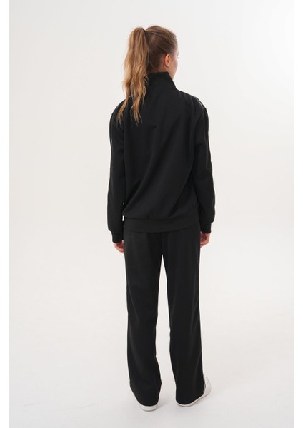 Kadın Siyah Tam Fermuarlı Şeritli Eşofman Takımı – Rahat ve Şık Spor Stil modelleri