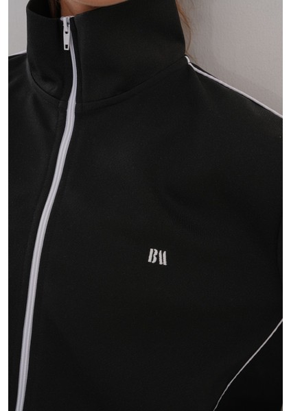 Kadın Siyah Tam Fermuarlı Şeritli Eşofman Takımı – Rahat ve Şık Spor Stil