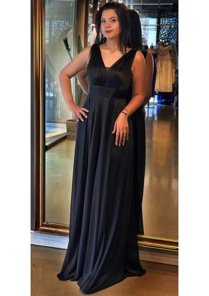 Siyah Kalın Askı Yırtmaçlı Kloş Etekli Simli Uzun Abiye Elbise 7205