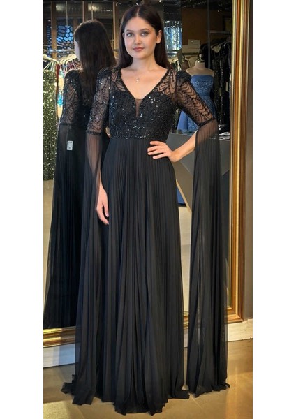 Siyah Kısa Kollu Tül Detaylı V Yaka Düz Kesim Tül Uzun Abiye Elbise 7761