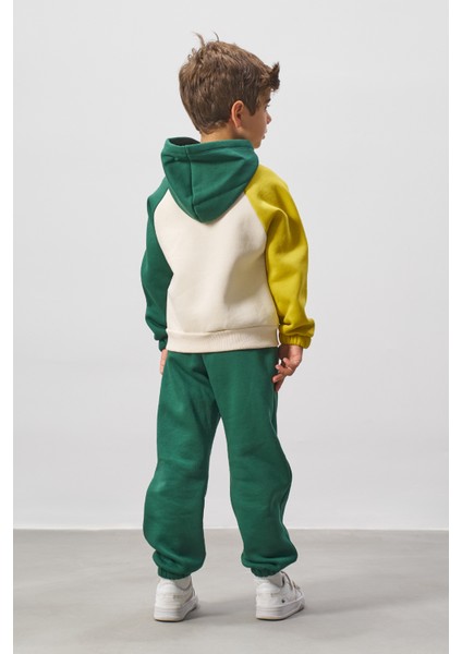 Baskılı Renk Bloklu Erkek Çocuk Alt Üst Eşofman Takımı fiyatları