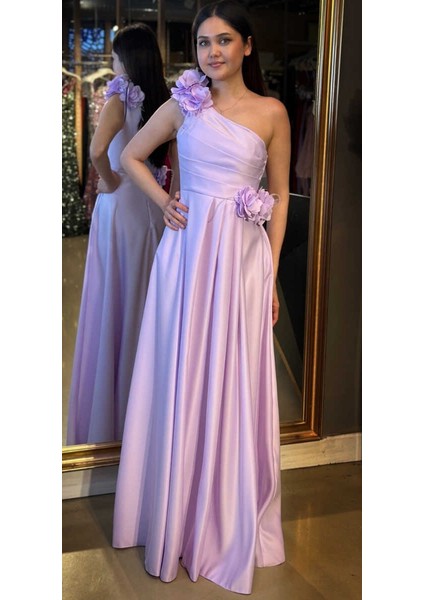 Lila Tek Omuzlu Çiçek Detaylı Kloş Etekli Saten Uzun Abiye Elbise 7659