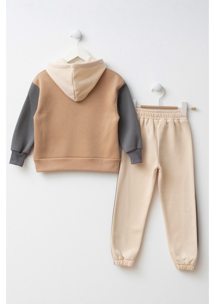 Renk Bloklu Kapşonlu Erkek Çocuk Alt Üst Eşofman Takımı fiyatları