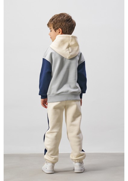 Renk Bloklu Kapşonlu Erkek Çocuk Alt Üst Eşofman Takımı fiyatları