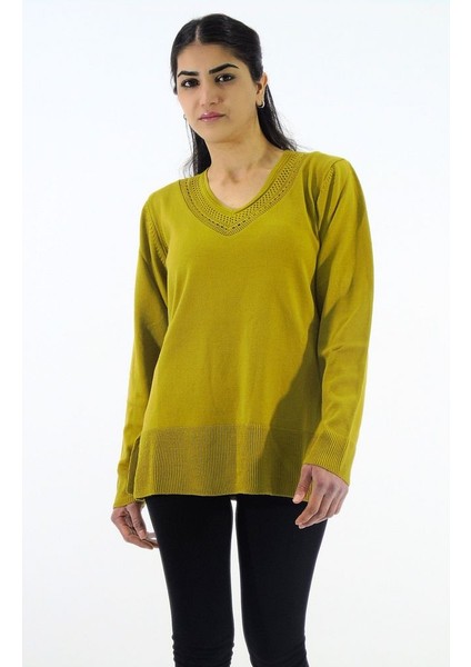 Yaka Ve Sırt Detaylı Triko Kazak