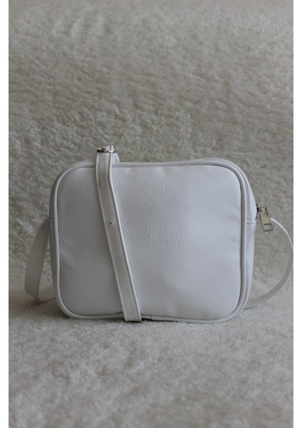 Perra Beyaz Çapraz Çanta fiyatları