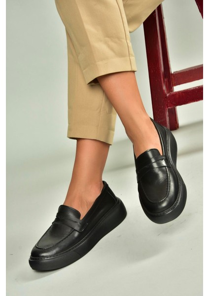 U555026103 Siyah Hakiki Deri Günlük Kadın Ayakkabı