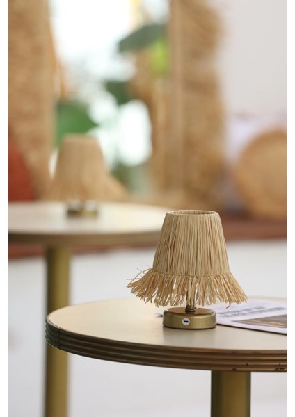 Rafya Saçaklı Şarjlı Masa Lambası - Alt Eskitme Gold