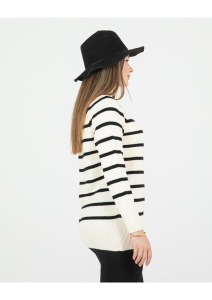 Çizgili Geniş Patlı Yakalı Kazak Ekru fırsatları