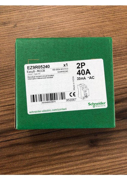 EZ9R05240 2X40 A 30MA Kaçak Akım Koruma Rölesi