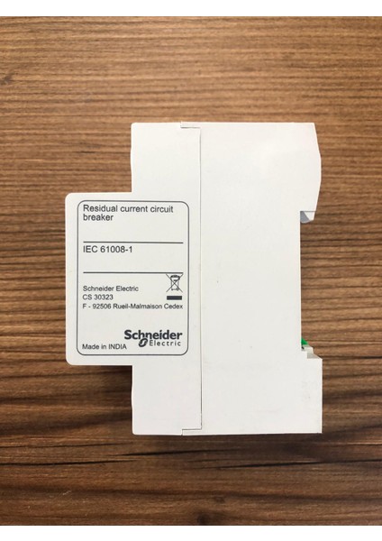 EZ9R05240 2X40 A 30MA Kaçak Akım Koruma Rölesi modelleri
