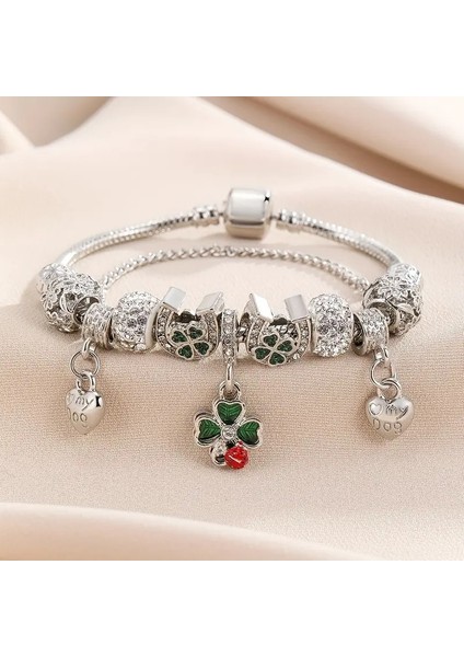 Pandora Tarz , Trend Yeşil Yonca My Dog Kalp Sevgi Temalı Charmlı Bileklik, Ahşap Kutu Içerisinde