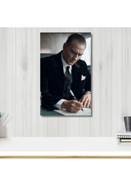 Kanvas Tablo Dijital Bask Yazı Yazarken Atatürk Tablo Salon Duvar Tablosu