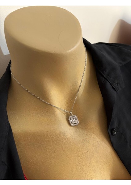 Çelik Gümüş Renkli Baget Kolye fiyatları