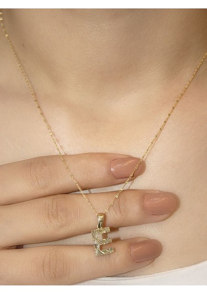 ZEYNEPLİ GOLD 14 Ayar Altın Küçük Füzyon E Harfli Kolye fiyatları