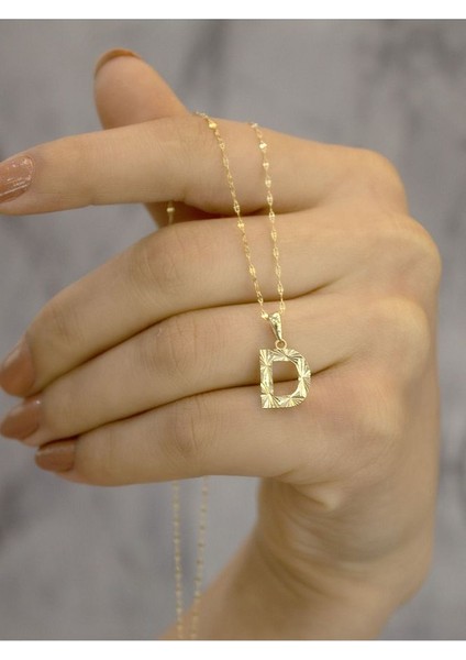 ZEYNEPLİ GOLD 14 Ayar Altın Küçük Füzyon D Harfli Kolye