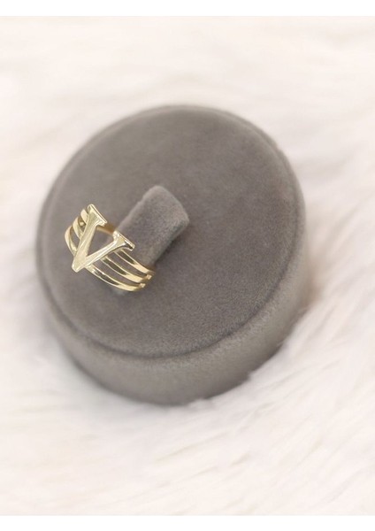 14 Ayar Altın Kaburga V Harfli Yüzük modelleri