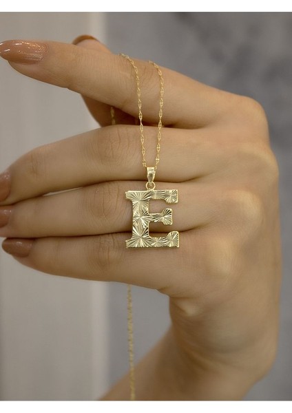 ZEYNEPLİ GOLD 14 Ayar Altın Press Füzyon E Harfli Kolye modelleri