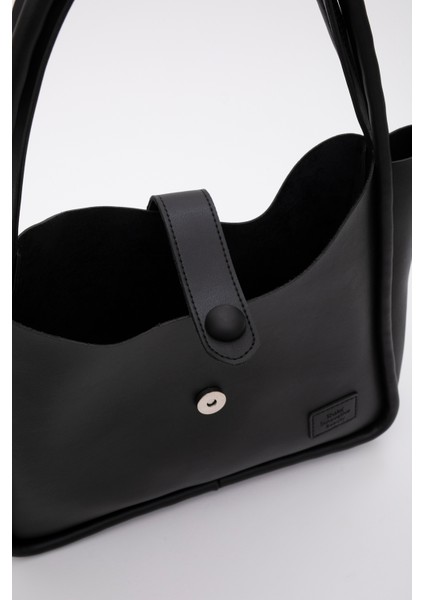 Siyah Shk79 Deri Düğme Detaylı Çıtçıtlı Makyaj Çantalı Kol ve Omuz Çantası