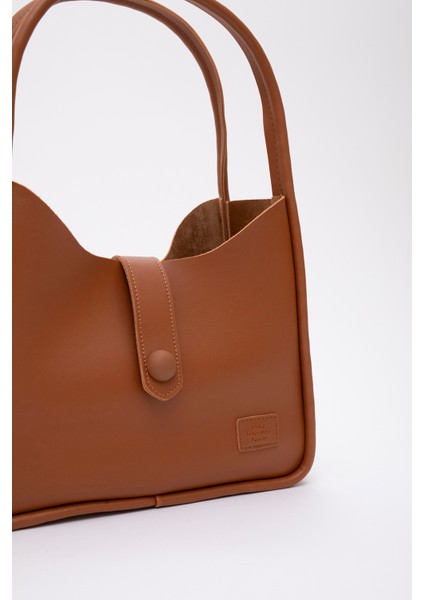 Taba Shk79 Deri Düğme Detaylı Çıtçıtlı Makyaj Çantalı Kol ve Omuz Çantası modelleri