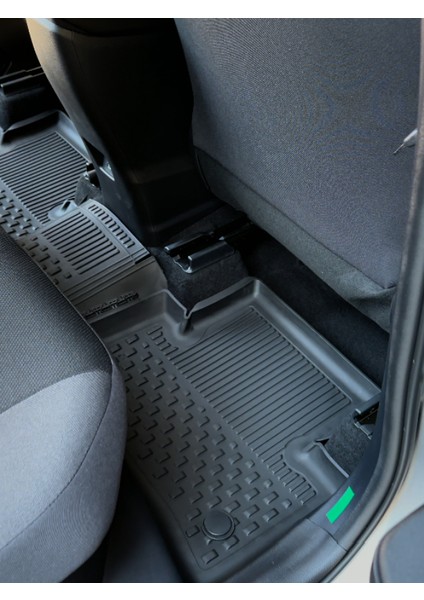 Toyota Corolla Cross 2022+ Uyumlu SAHLER Araca Özel 4.5D Havuzlu Oto Paspas - Corolla Cross