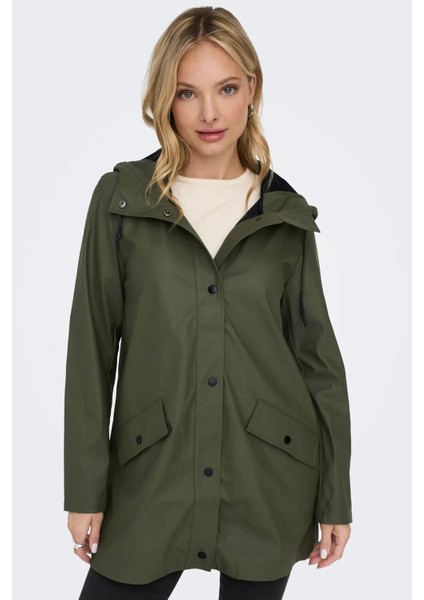 Kadın Onlelısa Kapüşonlu Yağmurluk Mont 15261734 Haki modelleri