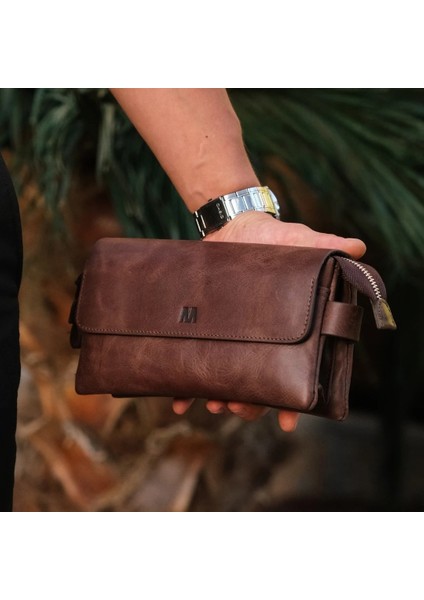 Kişiselleştirilebilir Kahve Rengi Hakiki Deri El Çantası – Bilek Tutma Kayışlı