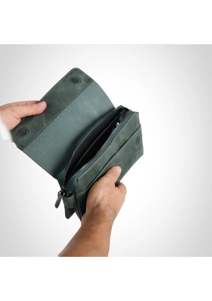 Kişiselleştirilebilir Hakiki Deri Unisex El Çantası – Bilek Tutma Kayışlı modelleri