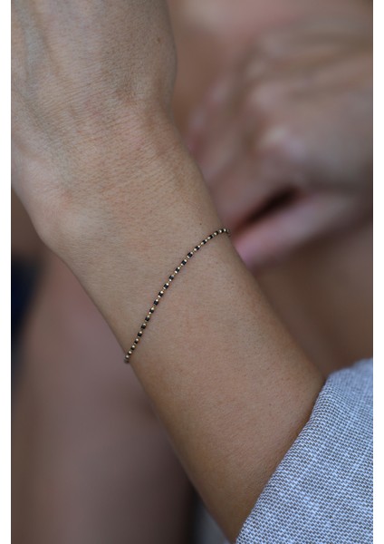 14 Ayar Altın Siyah Mineli Bileklik