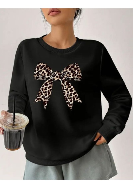 Leopar Desenli Kurdele Baskılı Bisiklet Yaka Siyah Sweatshirt