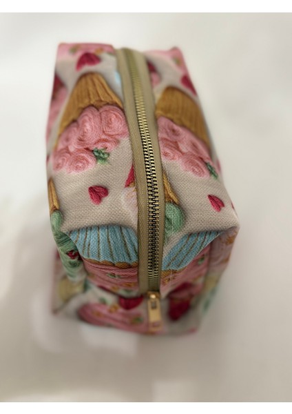 Cupcake Desenli Makyaj Çantası