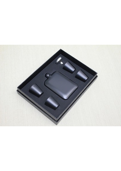 4 Shot Bardaklı Matara Seti Siyah