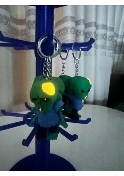 Sevimli Zombi Hediyelik Anahtarlık (Fosforlu) modelleri