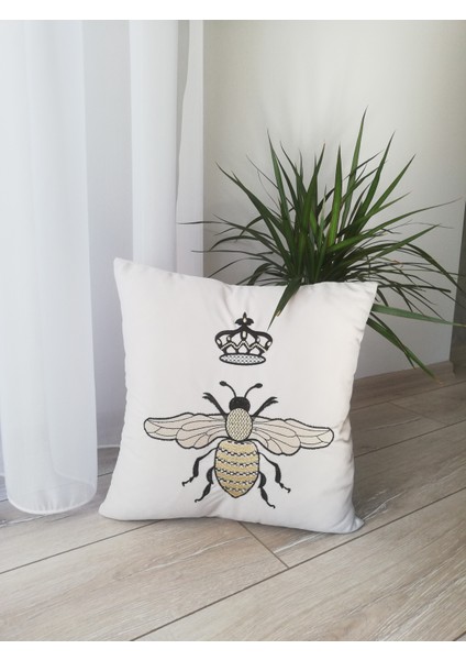 Queen Bee Detaylı Nakış Kırlent Kılıfı 2'li Set modelleri