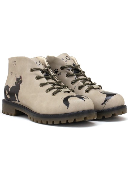 GB104 Kara Kedi Baskılı Kadın Bej Renk Kısa Bot