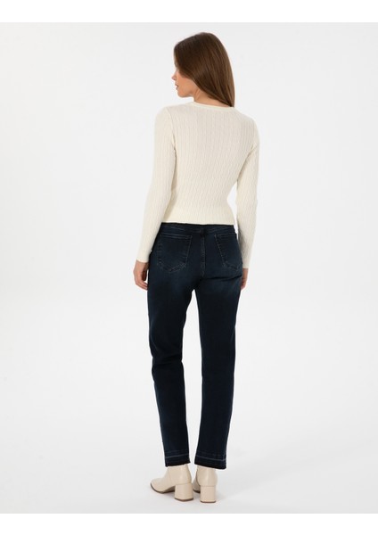 Kadın Koyu Mavi Straight Fit Jean Pantolon 50308408-VR032 fırsatları