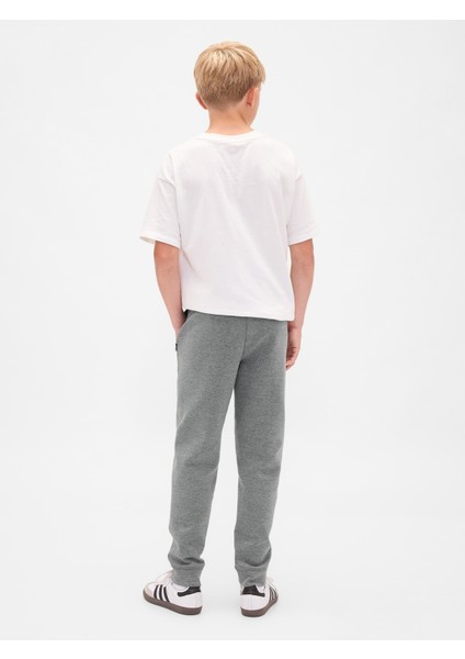 Erkek Çocuk Gri Gapfit Tech Hızlı Kuruyan Eşofman Altı fırsatları