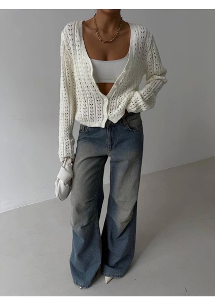 Küçük Düğmeli Küçük Örgülü Triko Hırka Beyaz modelleri